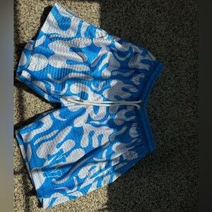 New world basketball ball shorts